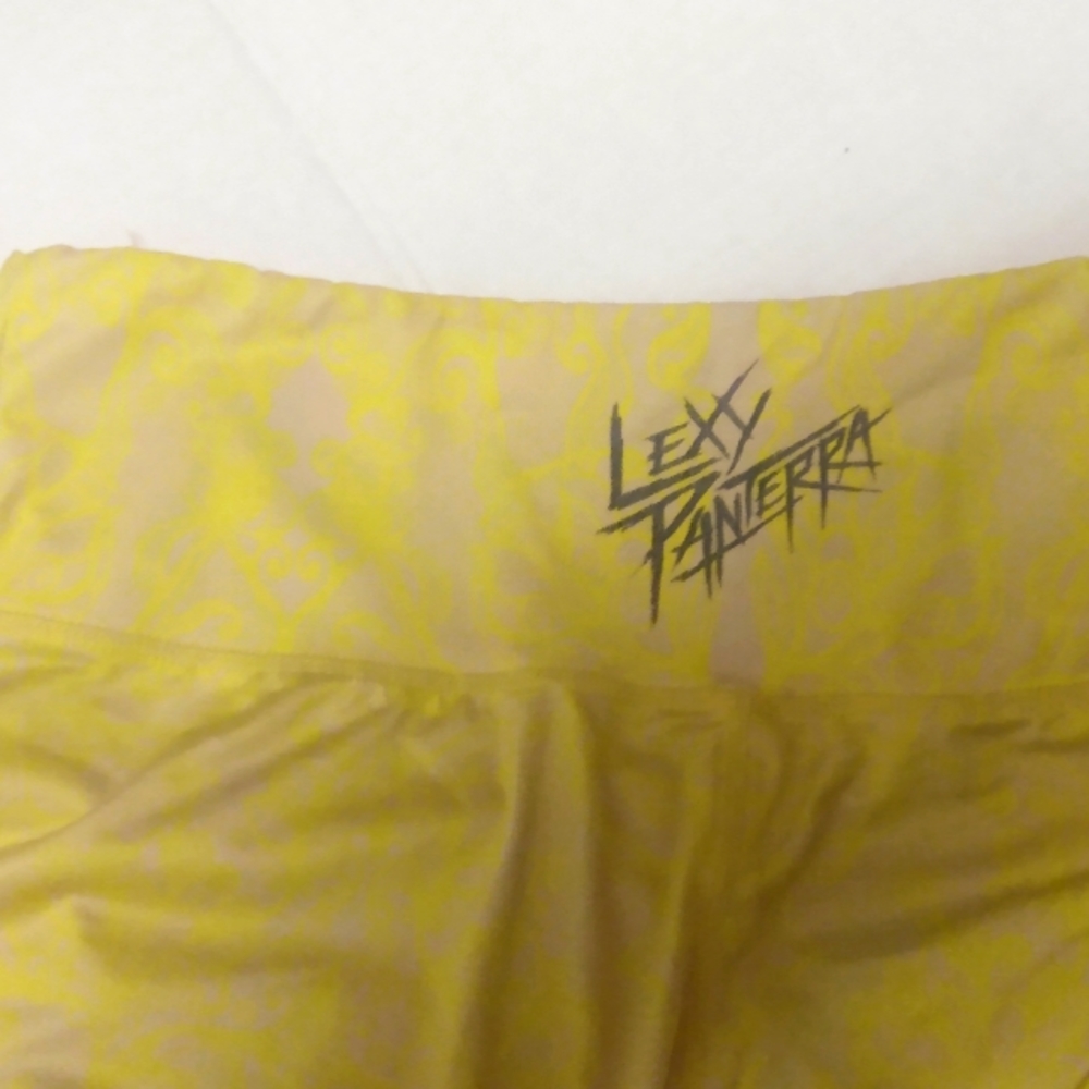 Yellow Lexy Pantera tights.